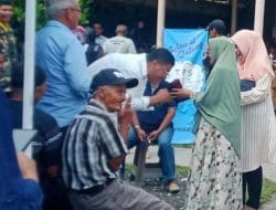 Tunaikan Kewajiban Mencoblos, Putra Bos Persib Disambut Hangat Warga Tanjungsari Sumedang