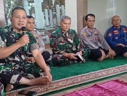 Tak Ingin Peristiwa Tumbangnya Pohon Timpa Warga Terulang Lagi, Danramil Tanjungsari Inisiasi Penertiban Pohon di Pamulihan Sumedang