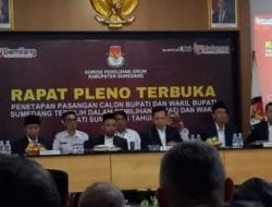 KPU Sumedang Bacakan Keputusan Penetapan Bupati dan Wakil Bupati Sumedang 2025-2030 Dalam Pleno Terbuka