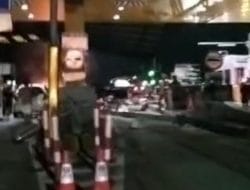 Akibat Truk Pengangkut Air Rem Blong, Gerbang Tol Ciawi Bogor Porak Poranda