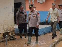 Tinjau Lokasi Banjir di Cimanggung, Kapolres Sumedang Siapkan Langkah Lanjutan Penanganan Bencana