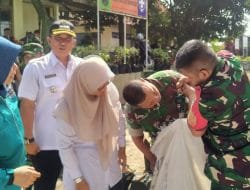 Panen Padi Lamber dan Telur Ayam di Teras Hejo Koramil 1004 Tanjungsari
