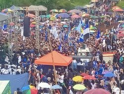 Hujan Tak Surutkan Pesta Kemenangan Persib Bandung di Tanjungsari Sumedang