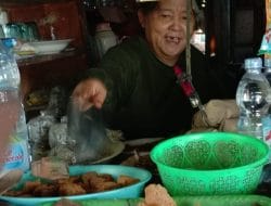 Mak Idar Dapat Berkah, Warung Kopinya Laris Selama TMMD ke- 124 Kodim 0610 /Sumedang