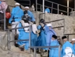 Jemaah Haji Merasakan Sensasi Ziarah Spiritual ke Gua Hira, Tempat Pertama Kali Rasulullah SAW Menerima Wahyu