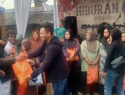 Putra Pajajaran Enterprise Bagikan 100 Paket Jumat Berkah Untuk Masyarakat Sekitar Alun-alun Tanjungsari