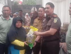 Kantor Kejari Sumedang Diserbu Ibu-ibu Saat Menggelar Pasar Murah dan Bazar