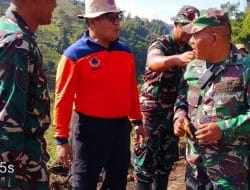 Danramil Tanjungsari Penuhi Janji, Pimpin Gotong Royong Pasukan TNI, Pemerintah Daerah dan Masyarakat Perbaiki Jalan Gudang-Cijambu