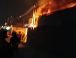 Gudang Majun Terbakar di Desa Raharja Tanjungsari, Dugaan Sementara Api Berasal dari Tempat Sampah