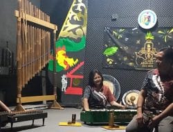TRIUM Memukau di Ruang Seni SMAN 1 Sumedang: Hadirkan Harmoni Indah Lewat Modifikasi Musik Etnik