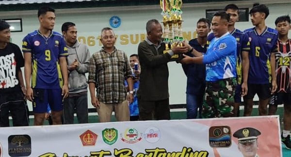 Bupati Sumedang Beri Tambahan Hadiah Untuk Juara Bola Voli Dandim 0610 Sumedang Cup 2025