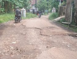 Jalan Mulus di Sumedang Tak Sentuh Perbatasan Kecamatan Tanjungsari dengan Cimanggung