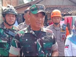 Dandim 0610 Sumedang Kunjungi Warga Terdampak Hujan dan Angin Kencang di Kutamandiri Tanjungsari