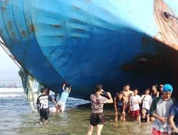Liburan di Pangandaran Berujung Duka, Wisatawan Asal Tasikmalaya Tenggelam Usai Melompat Dari Bangkai Kapal Viking