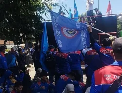 Sebut Gubernur Pangkas Usulan Upah, Buruh Jabar Ancam Mogok Kerja Massal!