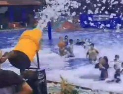 Sensasi Salju di Pamulihan: Serunya Mandi Busa di Kolam Renang Panyindangan Haurngombong