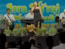 Viral! Aksi Biduan Dangdut di Acara Isra Miraj Banyuwangi Tuai Kecaman Netizen