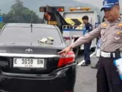 Truk Gagal Menanjak Picu Tabrakan Beruntun di Tol Cisumdawu, 3 Orang Tewas
