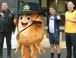 Gowes Gocapan Lodaya: Kapolda Jabar Sambangi Tanjungsari, Cek Ribuan Bibit Ubi Cilembu