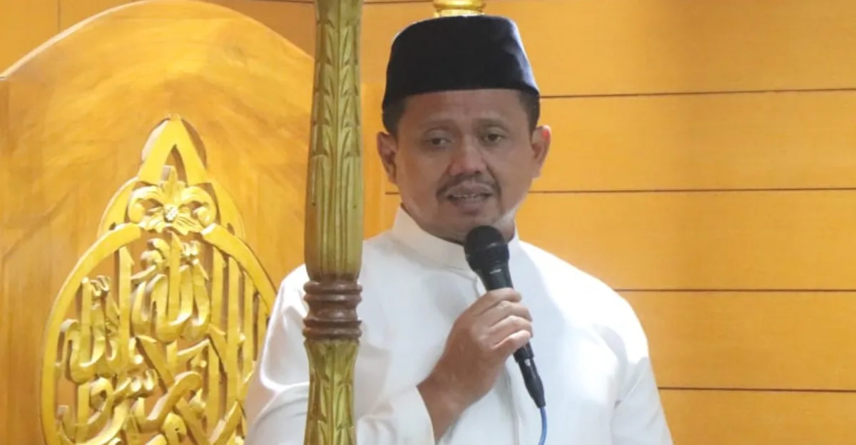 Bupati Sumedang Dony Ahmad Munir saat memberikan sambutan dalam acara Safari Ramadan 2026