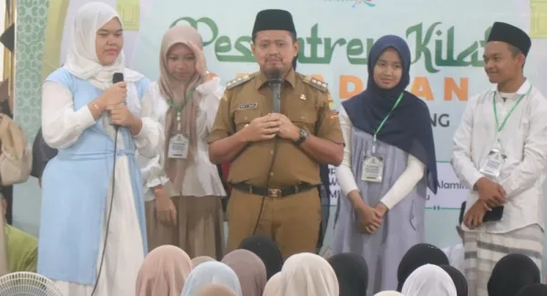 Bupati Sumedang, Dony Ahmad Munir saat membuka Peski Ramadan di Masjid Agung Sumedang