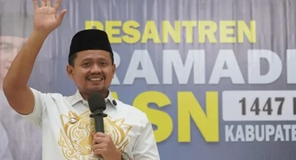 Bupati Sumedang, Dony Ahmad Munir saat membuka Pesantren Kilat bagi ASN di lingkungan Pemkab Sumedang