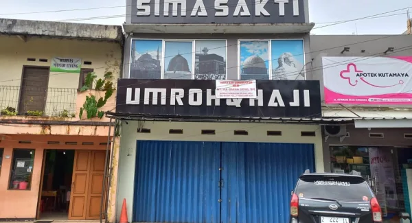 Kantor Travel Haji dan Umroh PT Simasakti di Kutamaya Sumedang disegel