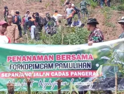 Ngabuburit Hijaukan Alam! TNI-Polri dan Relawan Tanam 200 Pohon di Lokasi Bekas Longsor Cigendel