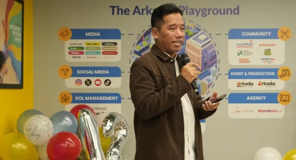 Pemimpin Redaksi Suara.com, Suwarjono saat menyampaikan peluncuran Aura Research oleh Arkadia Digital Media Suara.com dalam perayaan Hari Ulang Tahun ke-12 di Jakarta