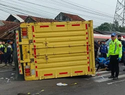 Tragedi Maut di Perempatan Bojong Sumedang: Truk Boks Terobos Lampu Merah, Dua Wanita Tewas