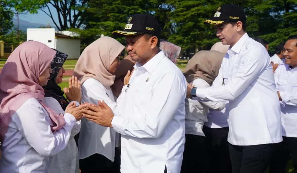 Bupati-Sumedang-Pimpin-Apel-Gabungan-ASN-2026