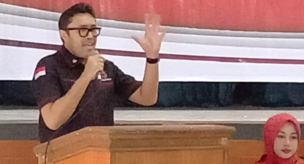 Ketua DPD PDI Perjuangan Jawa Barat, Ono Surono