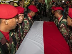 Isak Tangis Pecah di Cimahi, Jenazah Mayor (Anm) Zulmi Aditya Tiba di Rumah Duka