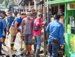 Respons Cepat SE Bupati, Tim Gabungan Tanjungsari Normalisasi Drainase Blok Cibunder