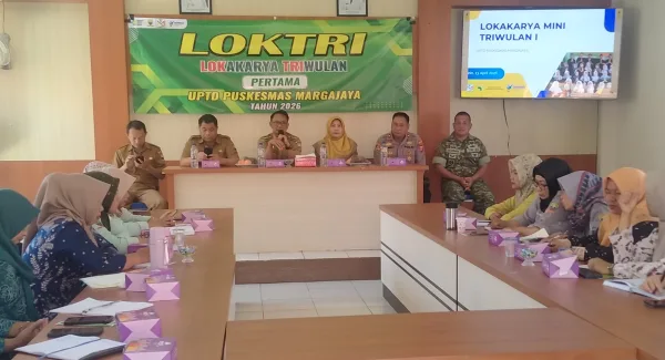 Forkopimcam Tanjungsari jalin komitmen bersama UPTD Puskesmas Margajaya dalam Lokakarya Triwulan i tahun 2026 di Aula Rapat Kecamatan Tanjungsari Sumedang