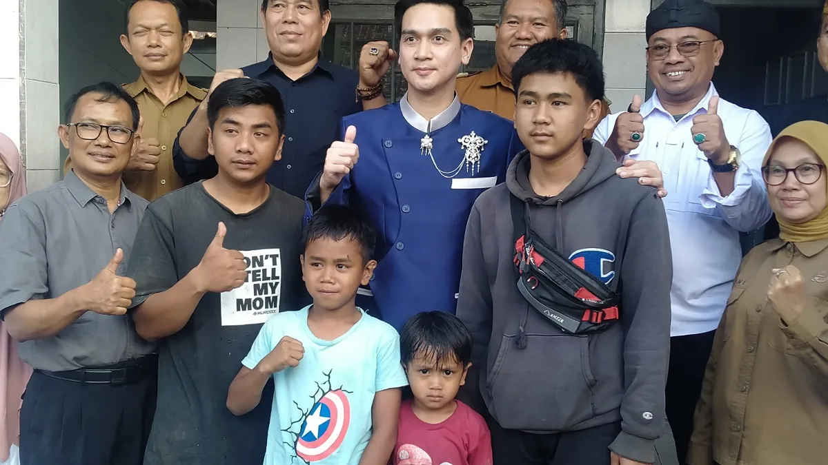 Wabup Sumedang M. Fajar Aldila saat mengunjungi Isan di Tanjungsari pada Senin (20/4/2026)