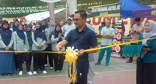 Kegiatan Ecowalk SMAN 2 Sumedang dihadiri Kadisdik Sumedang Eka Ganjar Kurniawan