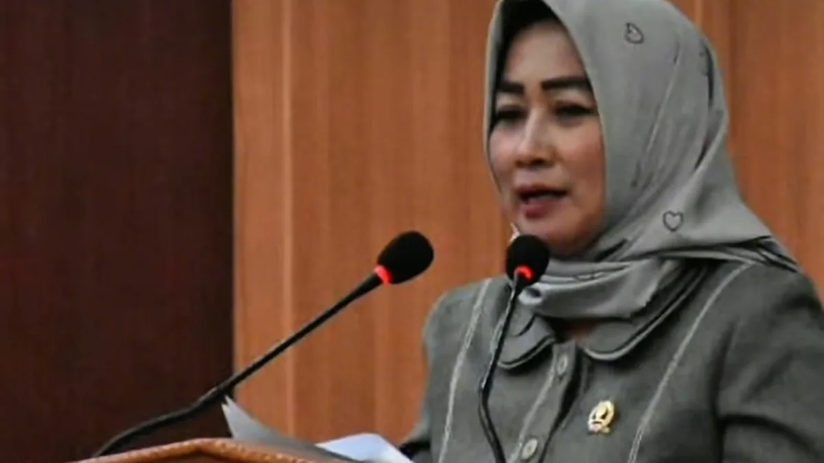 Sonia-Sugian-Anggota-DPRD-Sumedang-Interupsi-Rapat-Paripurna