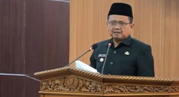 Bupati Sumedang Dony Ahmad Munir di Rapat Paripurna LKPj 2025 bersama DPRD pada Senin (27/4/2026)