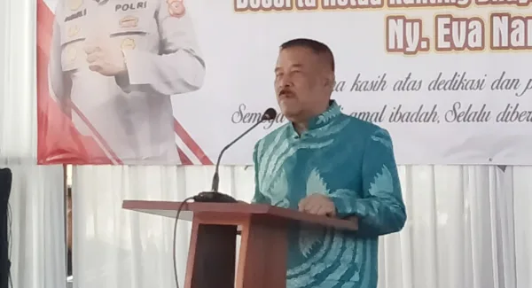 Umuh Muchtar memberikan sambutan di Mapolsek Tanjungsari Sumedang pada Selasa (28/4/2026)