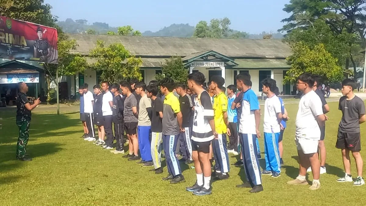 Seleksi kesamaptaan calon tenaga kerja Jepang di Kodim 0610 Sumedang.