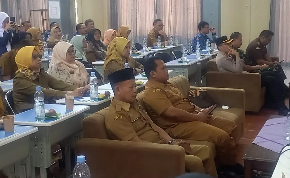 Jajaran Forkopimda Sumedang mengikuti Sosialisasi SPMB Sekolah Maung di SMAN 1 Sumedang pada Senin (18/5/2026)