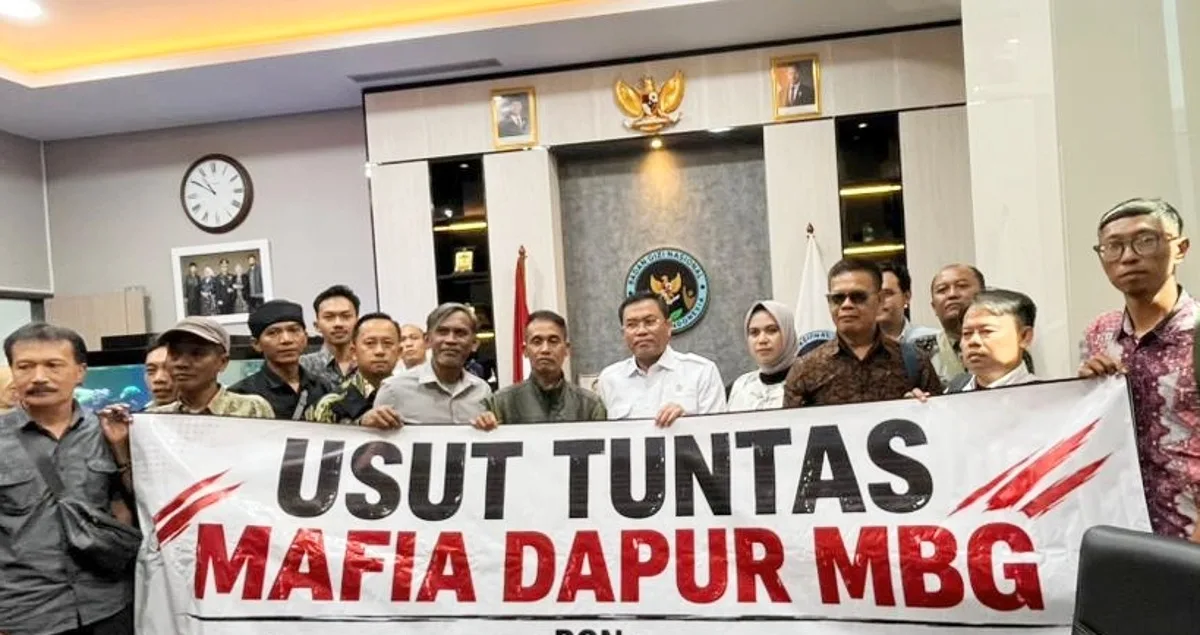 Sejumlah pemilik dapur MBG yang menjadi korban Yayasan fiktif saat beraudensi dengan Wakil Ketua BGN, Sony Sonjaya 