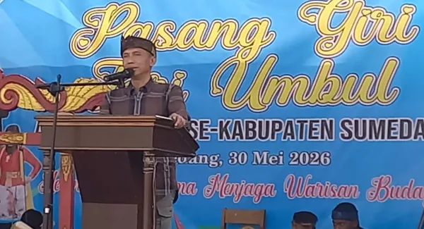 Pembukaan Pasanggiri Tari Umbul Sumedang 2026 oleh Kabid Kebudayaan, Disparbudpora Sumedang.