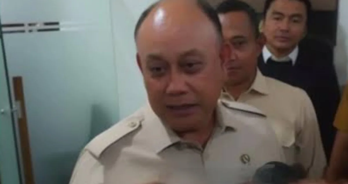 Tim penyidik Kejagung menjemput paksa mantan Kepala Badan Gizi Nasional (BGN), Dadan Hindayana
