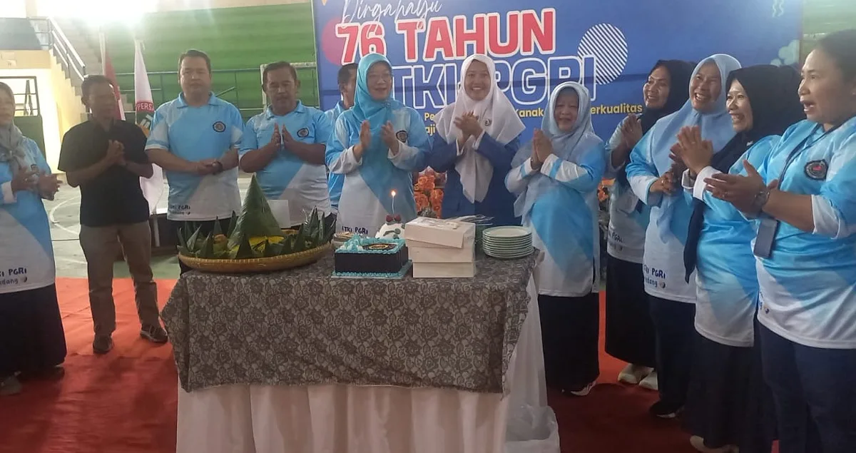 HUT ke-76 IGTKI-PGRI Sumedang berlangsung di Gedung Olahraga Tadjimalela Sumedang