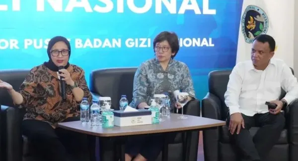 Kepala Badan Gizi Nasional Nanik S. Deyang saat konferensi pers efisiensi anggaran Makan Bergizi Gratis di Jakarta pada Kamis (4/6/2026)