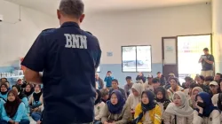 Kegiatan Sosialisasi dan tes urine relawan dapur MBG oleh BNNK Sumedang di Yayasan Manunggal Jiwa Sejahtera