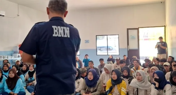 Kegiatan Sosialisasi dan tes urine relawan dapur MBG oleh BNNK Sumedang di Yayasan Manunggal Jiwa Sejahtera