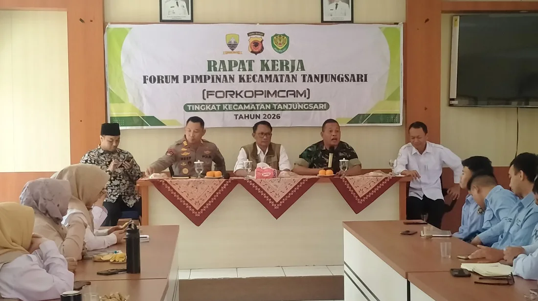 Rapat Kerja Forkopimcam Tanjungsari terkait Program Makan Bergizi Gratis dan Pilkades 2026.